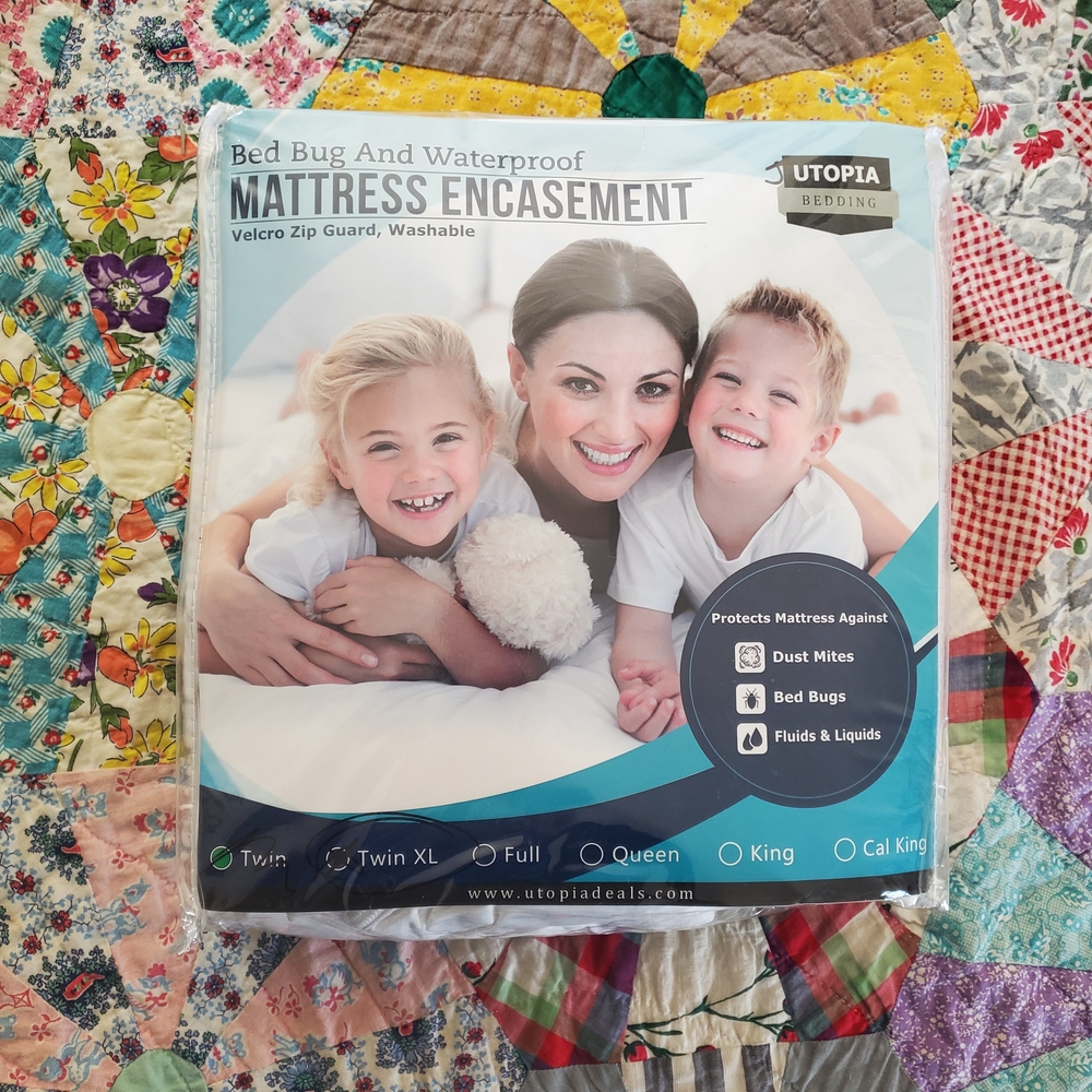 Utopia Bedding Cover Waterproof Bugproof Mattress Encasement White Twin